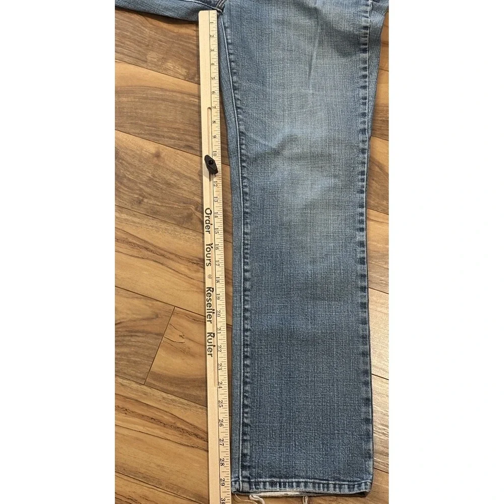 Levis 305 Womens 12M‎ Blue Jeans Classic Straight Leg Jeans Fray Hem Hong Kong